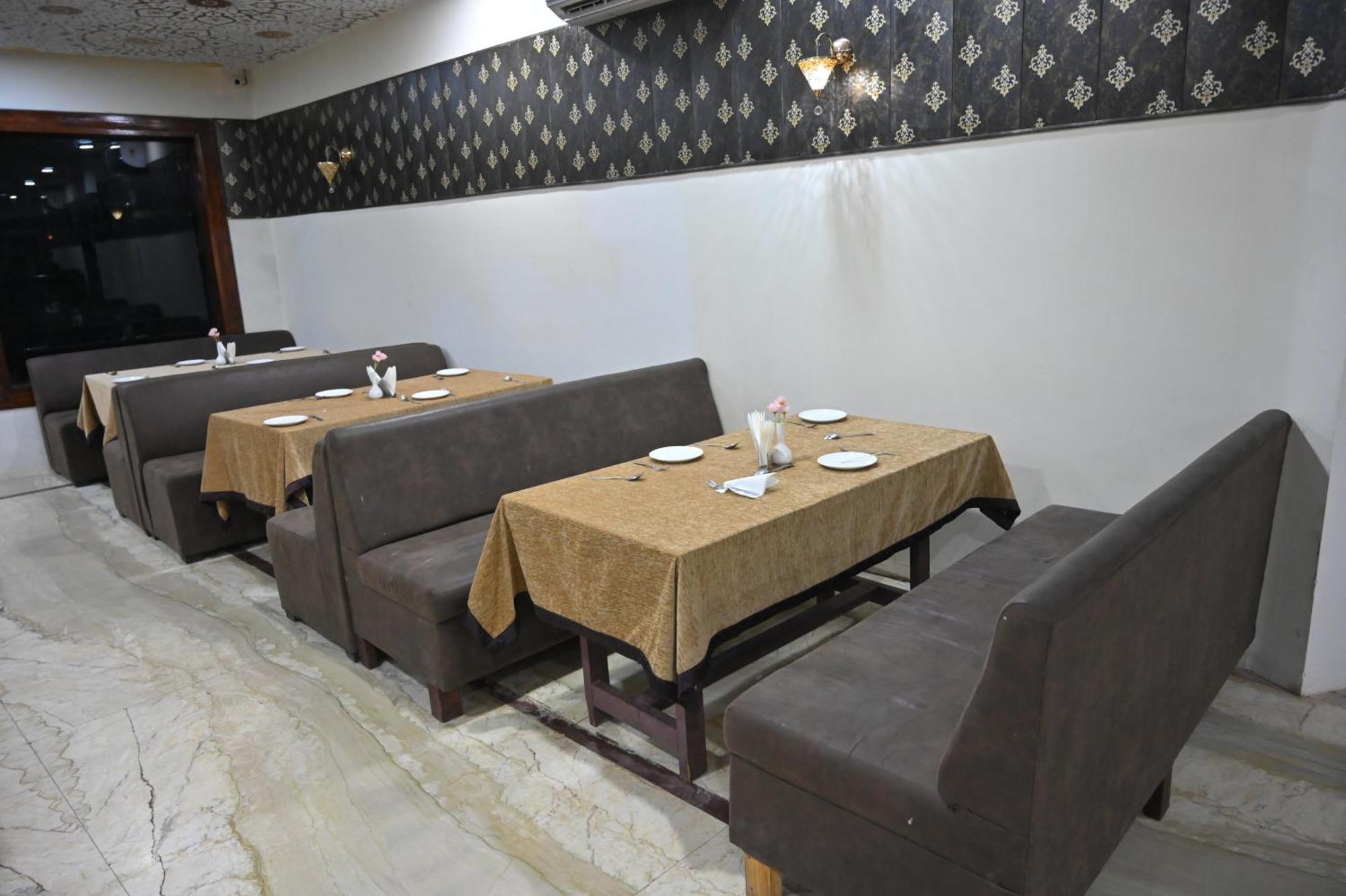 Orchha Club And Resort - Ocr Eksteriør bilde