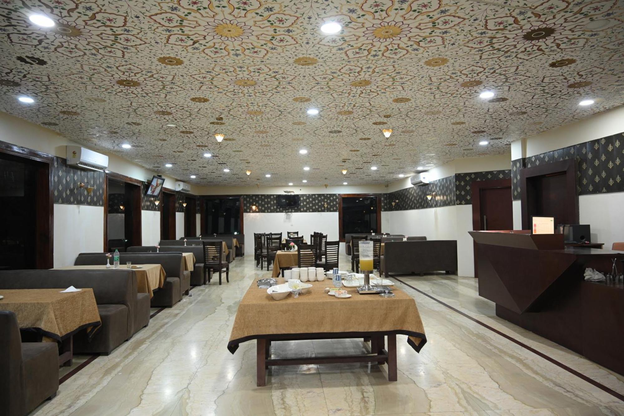 Orchha Club And Resort - Ocr Eksteriør bilde