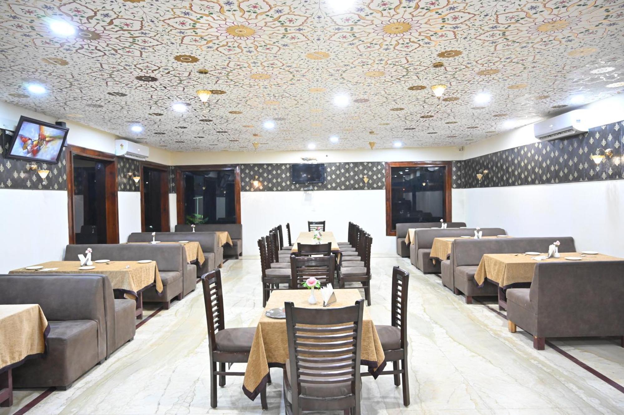 Orchha Club And Resort - Ocr Eksteriør bilde