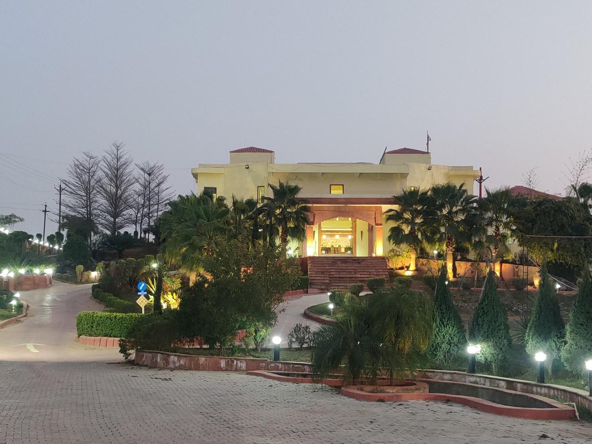 Orchha Club And Resort - Ocr Eksteriør bilde