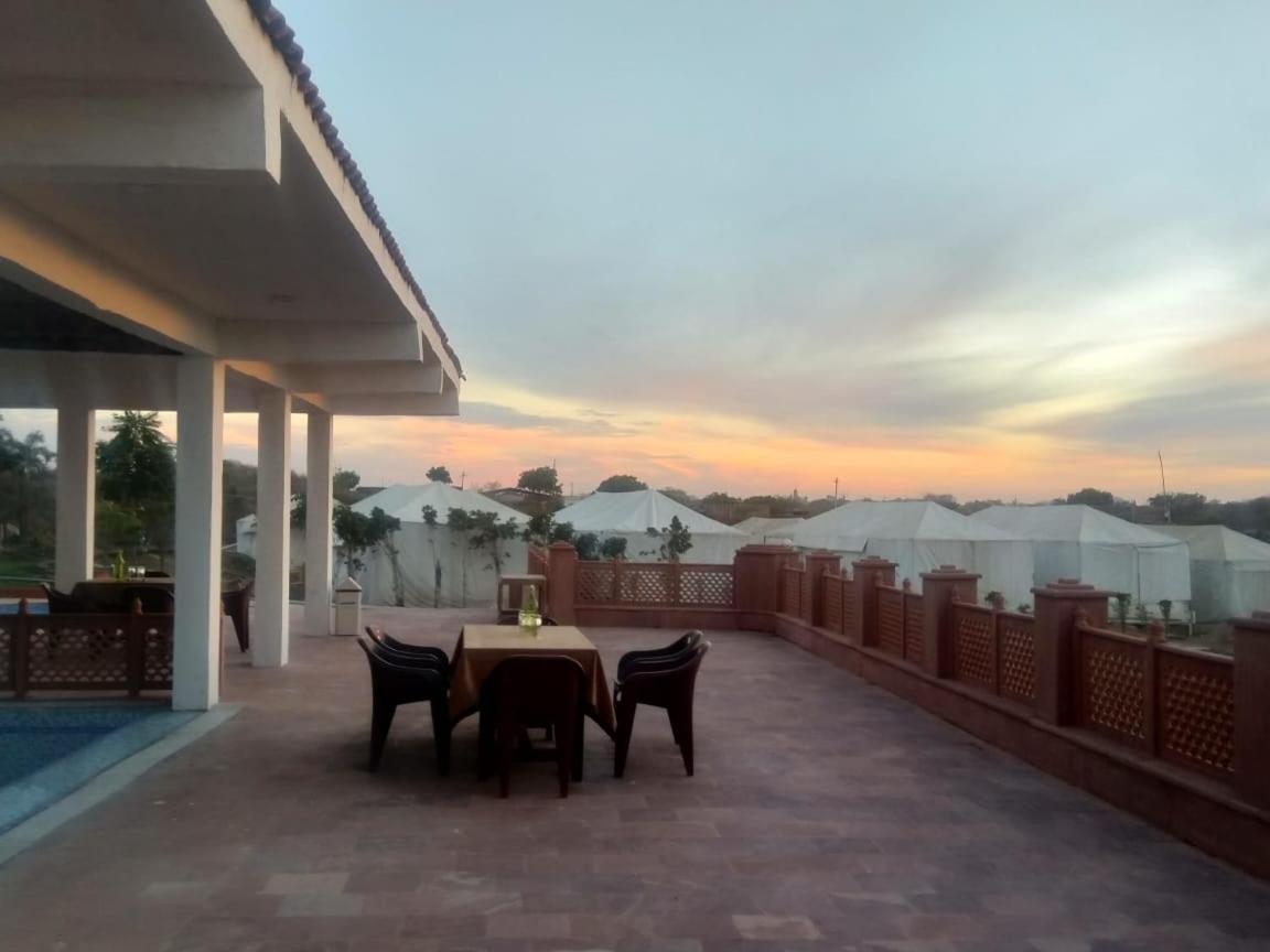 Orchha Club And Resort - Ocr Eksteriør bilde