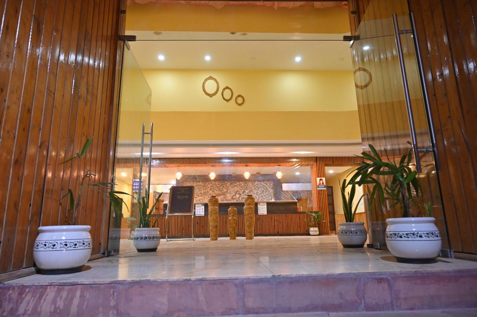 Orchha Club And Resort - Ocr Eksteriør bilde