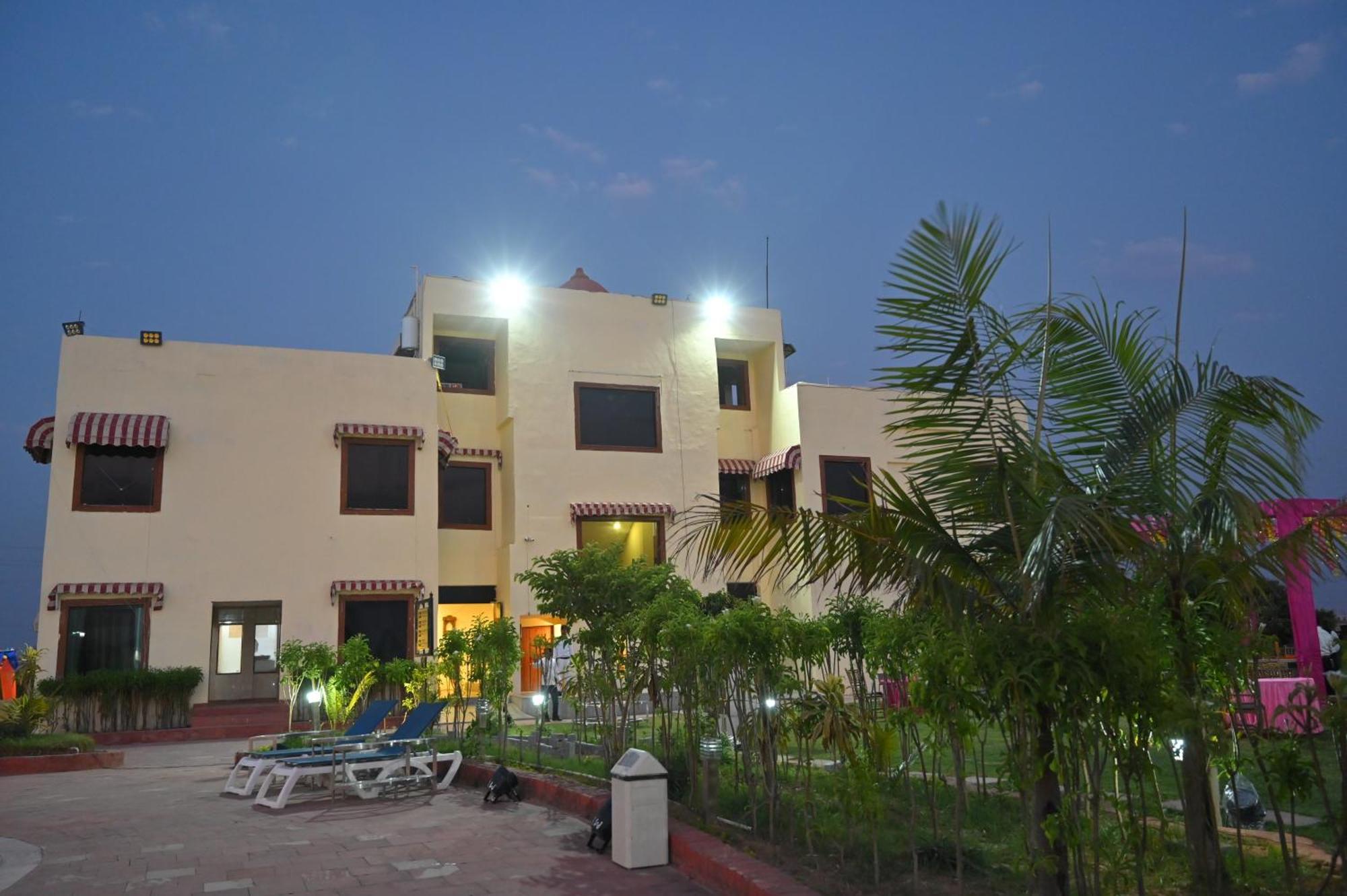 Orchha Club And Resort - Ocr Eksteriør bilde